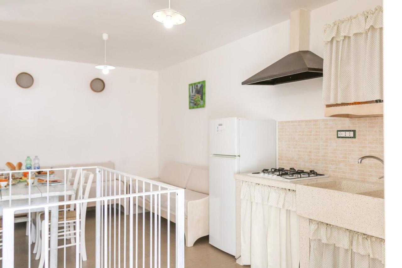 Blue And Blue Bed & Breakfast ตอร์เร ซาน จิโอวานนิ อูเจนโต ภายนอก รูปภาพ